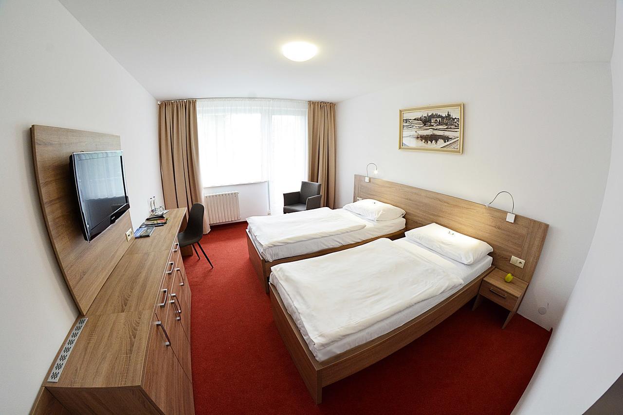 Alexandra Sport Hotel Púchov 외부 사진
