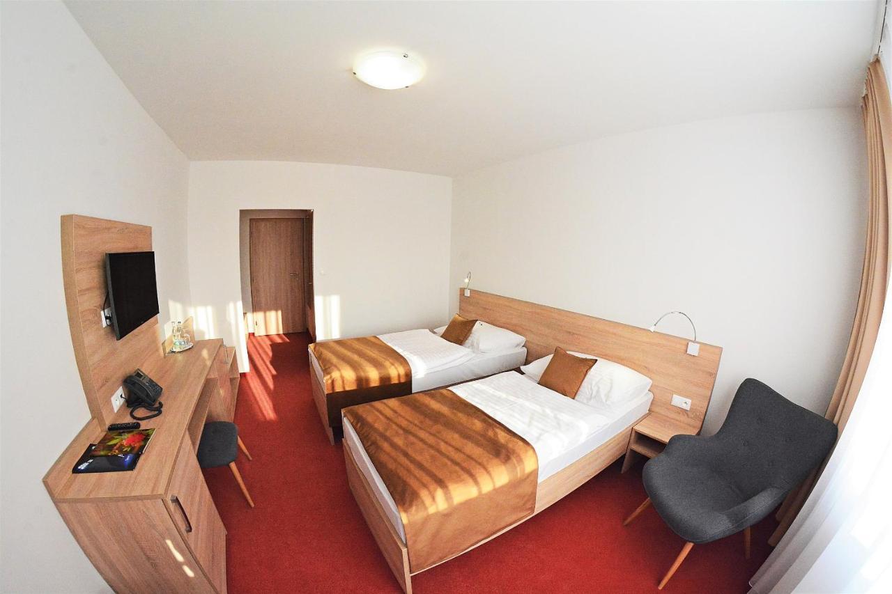 Alexandra Sport Hotel Púchov 외부 사진